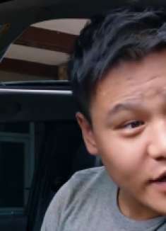 功夫战斗机：李奇找到阿奎，向他打听林东的事，确认了林东身份