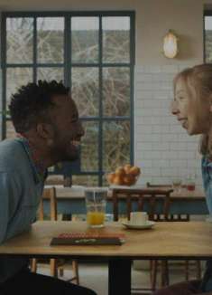 贺卡公司眼中的情人节「爱不用大声说出来」