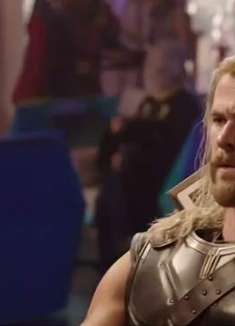 雷神：雷神被困，找来洛基帮忙，却无济于事